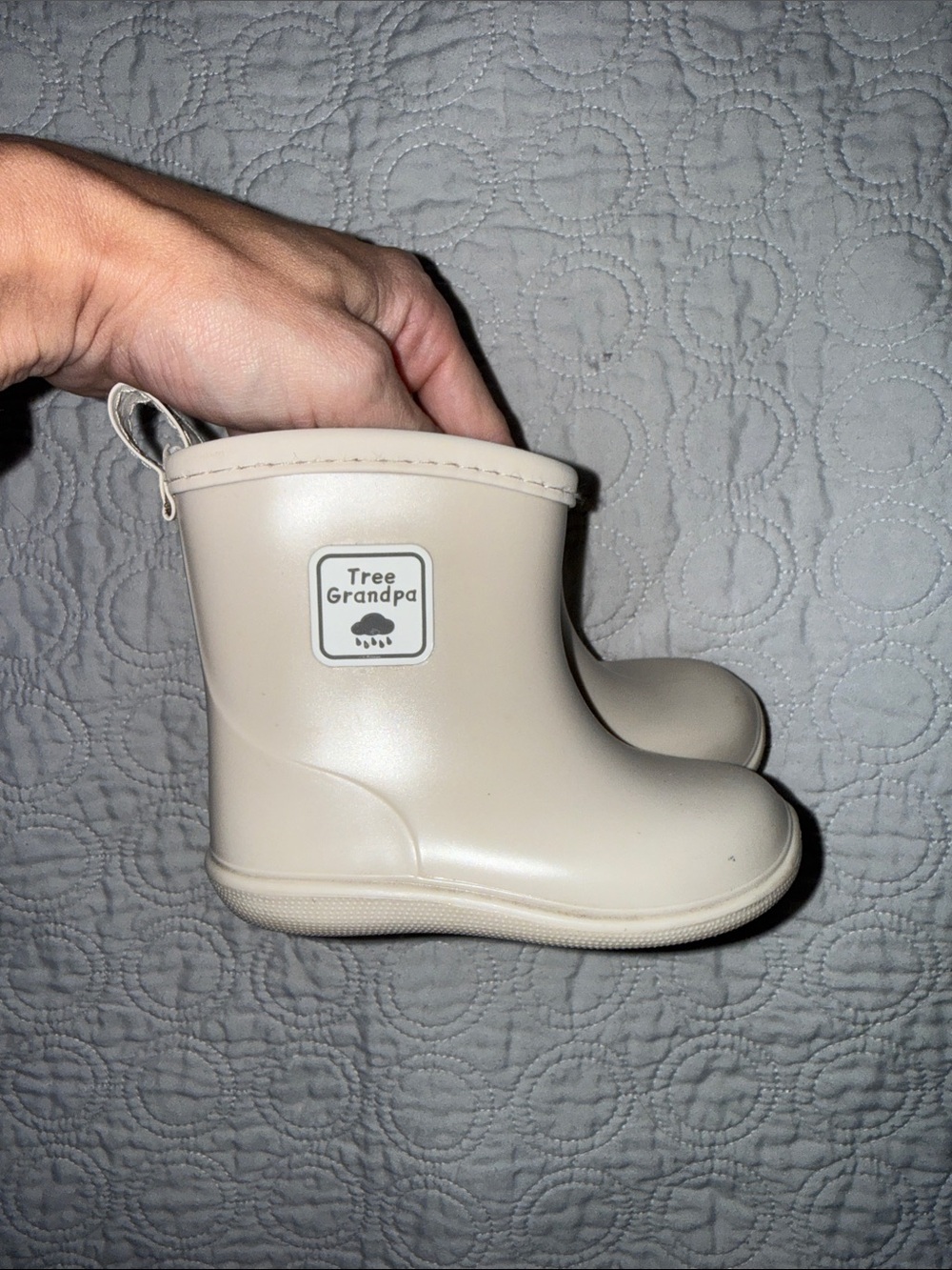 Kids Rain Boots in Cream size 13 (5)